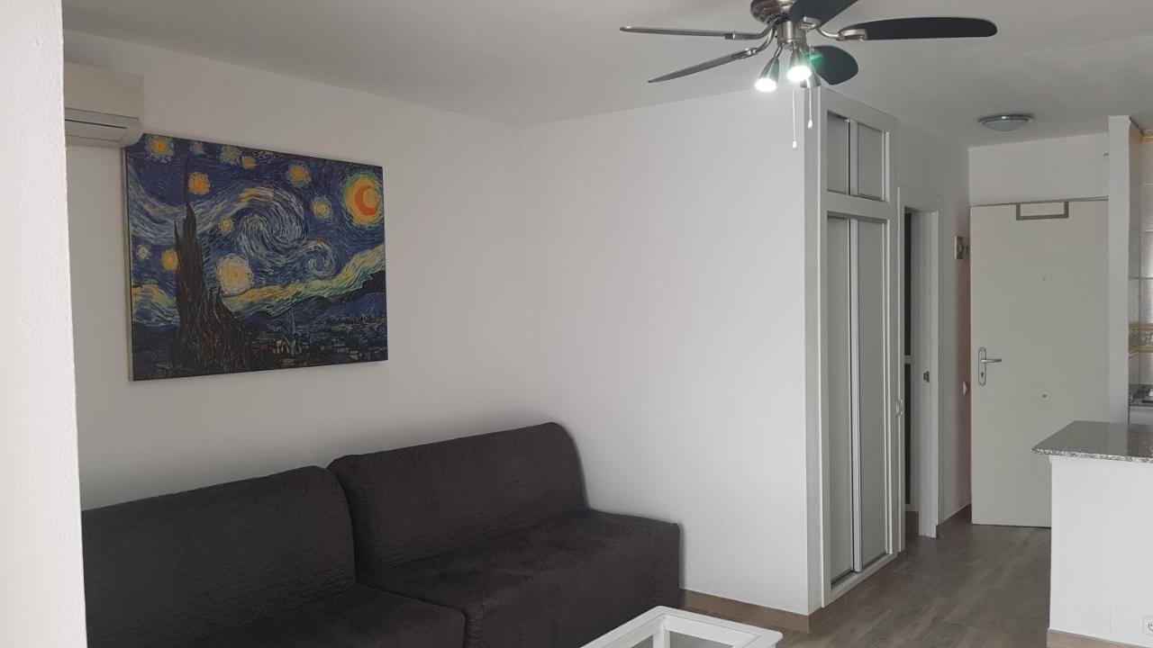 Edificio Agata Apartment เบนัลมาเดนา ภายนอก รูปภาพ